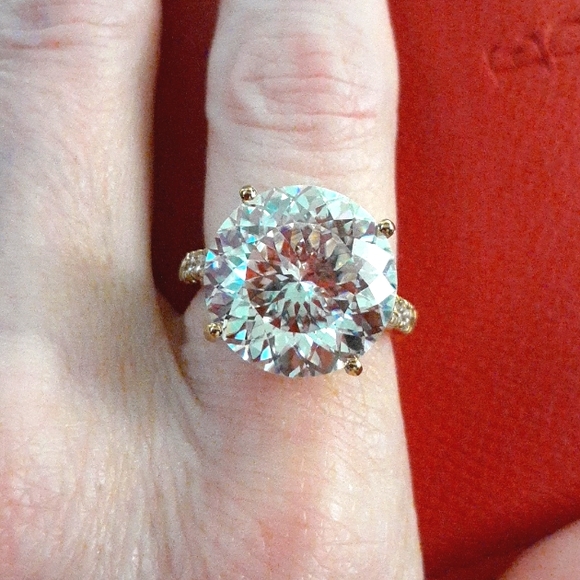 10.50 CARAT MOISSANITE RING - Picture 12 of 13